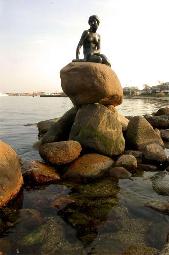 Fotografia de lala1973 - Galeria Fotografica: VIAJE POR BERGEN Y COPENHAGEN - Foto: �C�MO NO? ,LA SIRENITA