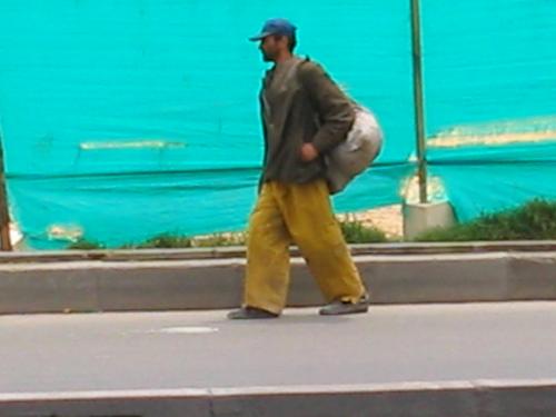 Fotografia de Sin Nombre - Galeria Fotografica: BONNI-M - Foto: LA POBREZA TIRADA  EN LA CALLE