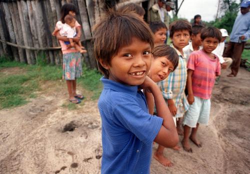 Fotografia de Amadeo Velazquez - Galeria Fotografica: Pueblo indigena Enxet-Paraguay - Foto: nios