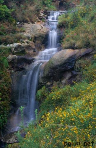 Fotografia de poliki - Galeria Fotografica: Fotos de naturaleza y paisaje - Foto: cascada en el monte Jaizkibel