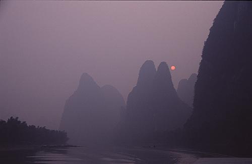 Fotografia de Yuyatwi - Galeria Fotografica: Paisajes del mundo - Foto: Aparicion en el rio Li