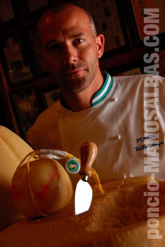 Fotografia de MANOSALBAS - DUAL. SERV- CORP. - Galeria Fotografica: EL GASTRONAUTA - Foto: WILLY MOYA