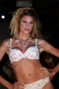 Fotografia de GEMA ABALOS - Galeria Fotografica: DESFILE MODA ROPA INTIMA Y BAO - Foto: 