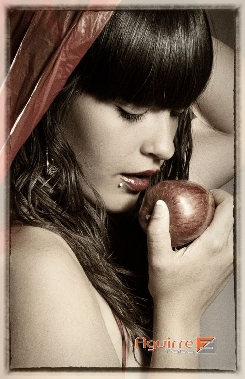 Fotografia de foto aguirre - Galeria Fotografica: chicas calendario 2013 - Foto: 