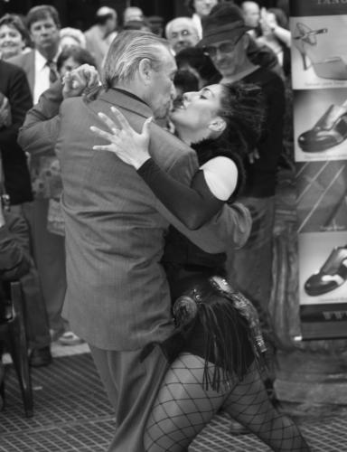Fotografia de eddie - Galeria Fotografica: tango en la calle - Foto: 