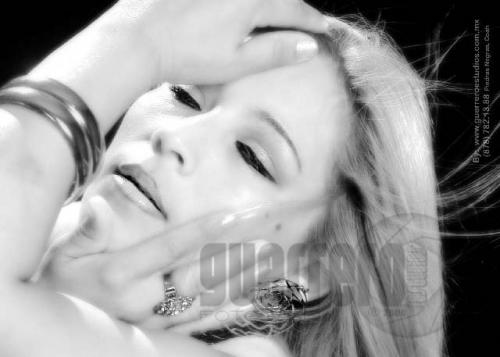 Fotografia de Guerrero Estudios - Galeria Fotografica: LAS FOTOS DE MI HERMOSA ESPOSA - Foto: ISABELA 11