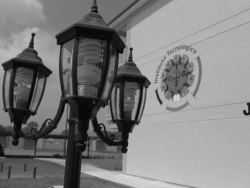 Fotografia de Ruben - Galeria Fotografica: Instituto Tecnologico de Ocotlan - Foto: TEC1