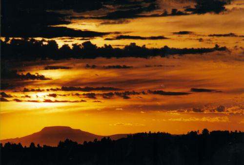 Fotografia de Hector Yaez Linnebrink - Galeria Fotografica: paisajes y gentes de chiloe - Foto: despertar del Michimahuida