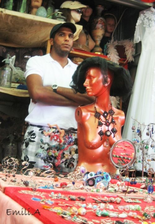 Fotografia de Emili.A - Galeria Fotografica: Instantes robados - Foto: Todo se vende