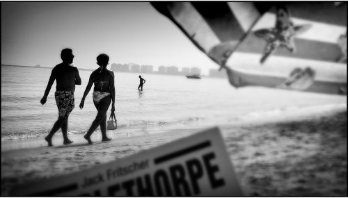 Fotografia de i2Photo - Galeria Fotografica: inazio photographies - Foto: Paseando al borde del mar