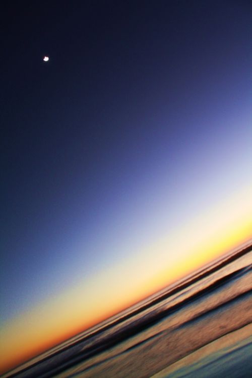 Fotografia de Nelson Jhannye Aramb - Galeria Fotografica: Momentos - Foto: Atardecer de luna