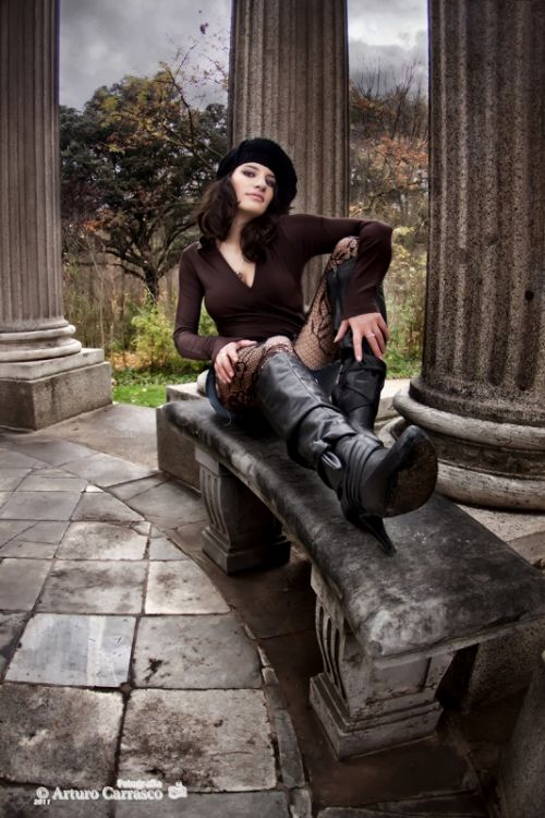 Fotografia de ArtPhotos - Galeria Fotografica: SESIONES - Foto: Descanso de diosa