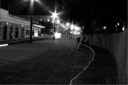 Fotografia de compufoto - Galeria Fotografica: Xela Nocturna - Foto: En la curva donde siempre