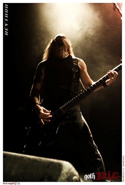 Fotografia de gothpic - Galeria Fotografica: en VIVO con REY TORO - Foto: 