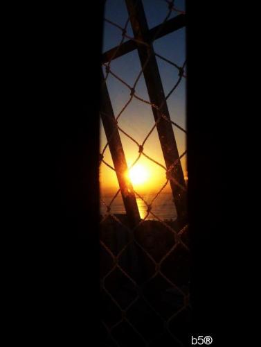 Fotografia de Sin Nombre - Galeria Fotografica: Photografy - Foto: Fresta da janela de minha casa