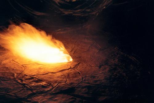 Fotografia de Raul Bolaos - Galeria Fotografica: Chiapas, lugar sagrado. - Foto: Oscuridad o fuego.