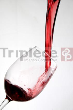 Fotografia de Triplece Ltda. - Galeria Fotografica: Fotografia Publicitaria - Foto: Triplece Ltda. Imagen Corporativa, Copa de Vino