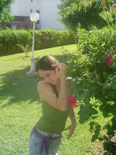 Fotografia de  - Galeria Fotografica: Violeta - Foto: Entre flores