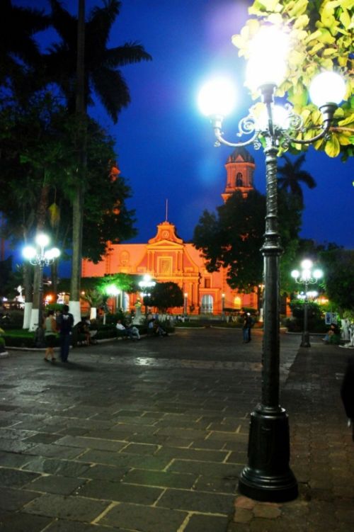 Fotografia de ANGEL MONTERO - Galeria Fotografica: PALACIO MUNICIPAL DE CORDOBA, VER - Foto:  PARQUE Y CATEDRAL