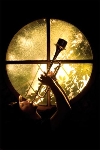 Fotografia de Ron Vargas - Galeria Fotografica: RON VARGAS FOTO - Foto: EL TROMPETISTA DE HAMELIN