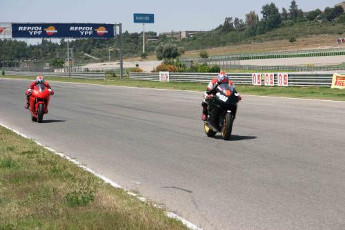 Fotografia de GAG - Galeria Fotografica: motos - Foto: uno y otro