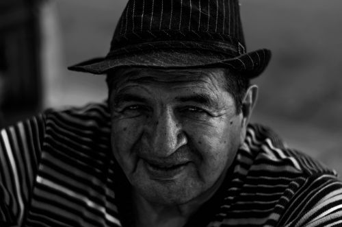 Fotografia de Andres Moreno - Galeria Fotografica: transeuntes  - Foto: 