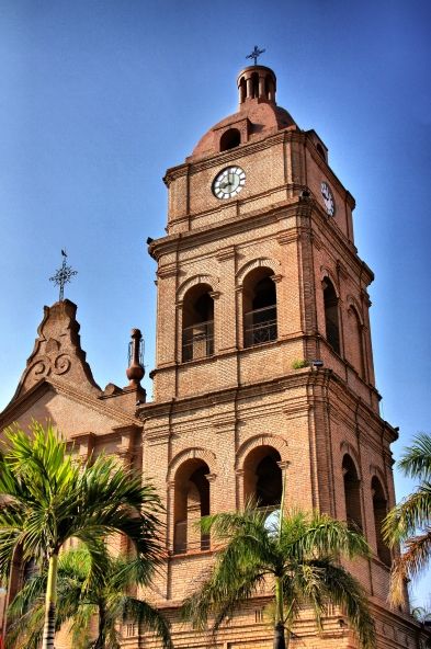 Fotografia de Cesar Tovar - Galeria Fotografica: VARIOS - Foto: torre de catedral santa cruz
