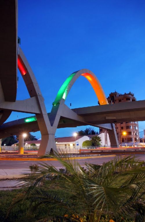 Fotografia de Cesar Tovar - Galeria Fotografica: VARIOS - Foto: 