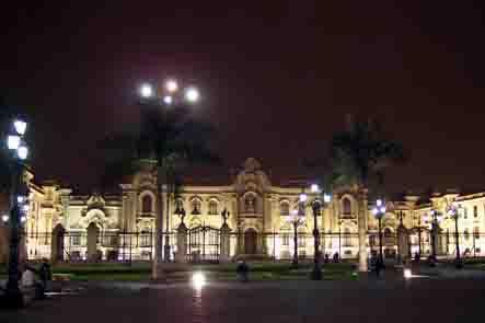 Fotografia de FERREFI - Galeria Fotografica: Lima Iluminada - Foto: Palacio de Gobierno - Lima - Per