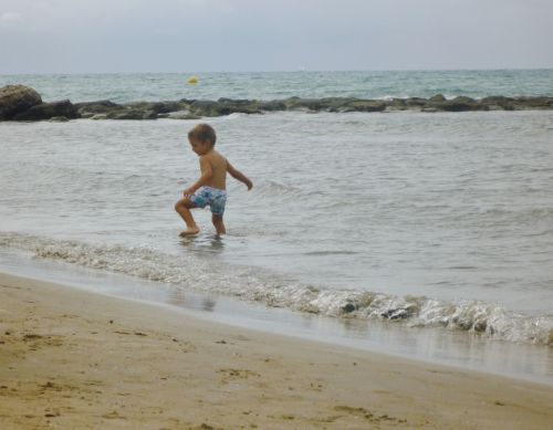 Fotografia de nirvana - Galeria Fotografica: Nios jugando en la playa - Foto: Nios jugando en la playa