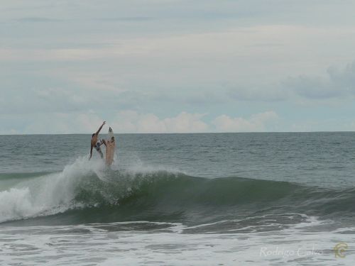 Fotografia de Rodrigo Calvo Productions - Galeria Fotografica: ISA World Surfing Playa Hermosa 2009 - Foto: 