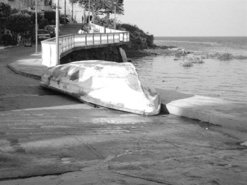 Fotografia de Mike.Castro.Fragmentos de Realidad.Photo - Galeria Fotografica: ::Primera Galeria::  - Foto: Lancha