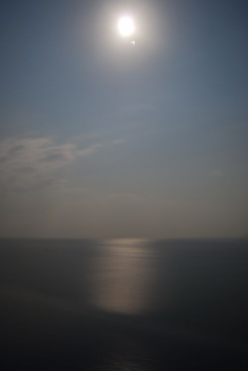 Fotografia de th3f1nd3r - Galeria Fotografica: Paisajes  - Foto: Luna llena en alta mar