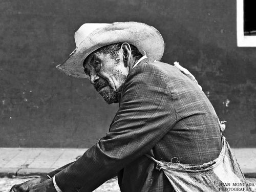 Fotografia de Juan Moncada - Galeria Fotografica: personalidades de... - Foto: esperando