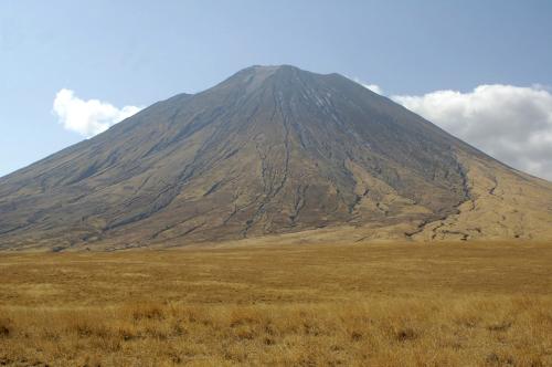 Fotografia de Julio M. Prez Lasheras - Galeria Fotografica: Tanzania - Foto: La Montaa de Dios