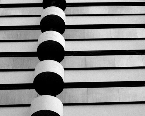 Fotografia de valsoldese - Galeria Fotografica: architectura - Foto: round_balcony