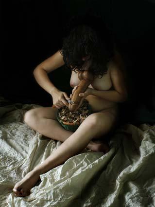 Fotografia de marcerodriguezyebra - Galeria Fotografica: IMGENES DE EVA 2 - Foto: LA MUJER DIOSA. EN BUSCA DEL FUEGO PERDIDO.							