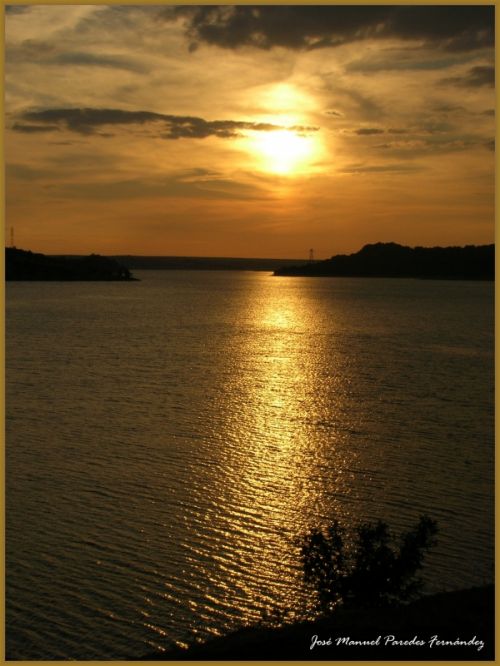 Fotografia de ZORTON34 - Galeria Fotografica: Amaneceres - Foto: Atardecer en Alange (Badajoz) 1