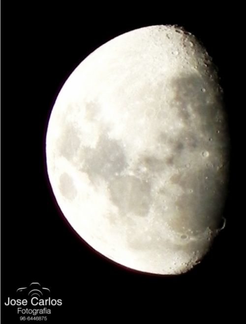 Fotografia de ZiggO - Galeria Fotografica: FOTOGRAFIA POR AQUI Y TAMBIEN POR ALLA - Foto: moon