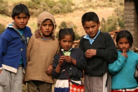 Fotografia de El Mono - Galeria Fotografica: Retratos Andinos - Foto: Camino al clases