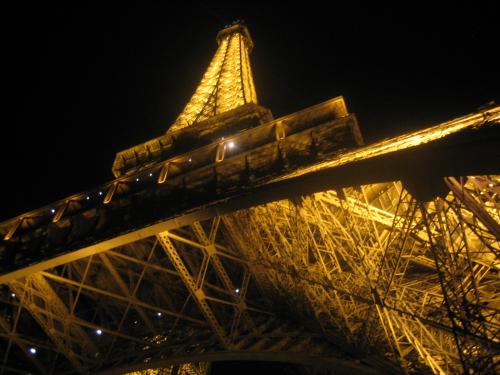 Fotografia de Ramon Toms - Galeria Fotografica: Varios - Foto: Torre Eiffel Noche