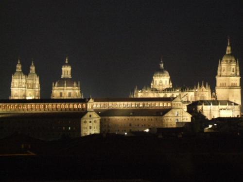 Fotografia de Emae - Galeria Fotografica: Salamanca de noche - Foto: Catedral y Clereca
