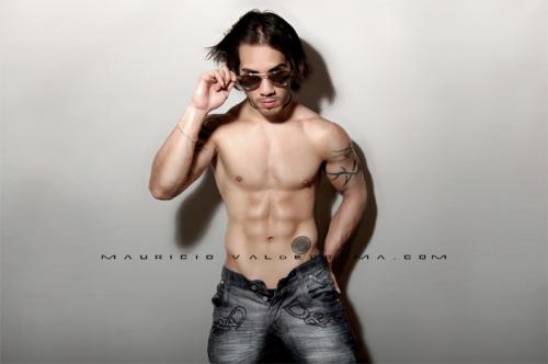 Fotografia de Mauricio Valderrama - Galeria Fotografica: MAURICIO VALDERRAMA - Foto: Reloaded