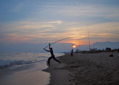 Fotografia de ALFREDO - Galeria Fotografica: FREDY.....MARBELLA - Foto: PESCADORES AL ALBA DE MARBELLA