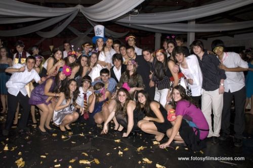 Fotografia de www.fotosyfilmaciones.com - Galeria Fotografica: Cumplea�os de 15 de Julia y Santiago - Foto: 