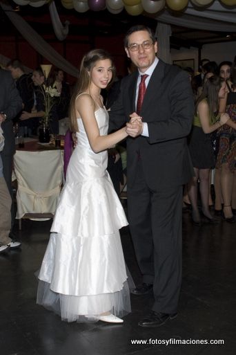 Fotografia de www.fotosyfilmaciones.com - Galeria Fotografica: Cumplea�os de 15 de Julia y Santiago - Foto: 