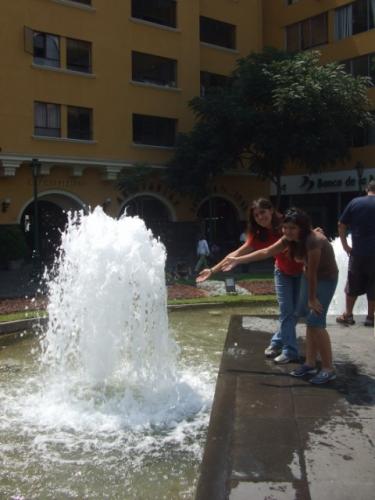 Fotografia de cdiaz - Galeria Fotografica: Plaza Mayor de Lima - Foto: La Pileta								
