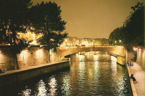 Fotografia de Nria Claveria - Galeria Fotografica: Lands - Copyright Nria Claveria 2008 - Foto: Paris