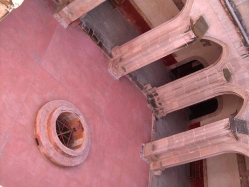 Fotografia de Ismael Torres - Galeria Fotografica: De aqu y de all - Foto: En el patio de dios