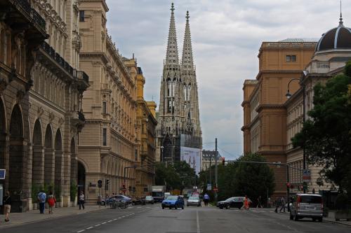 Fotografia de diego - Galeria Fotografica: viena - Foto: Vista de la Iglesia Votiva								